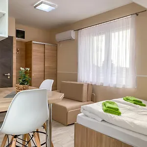Hotel apartamentowy Fasor Vendeghaz, Segedyn